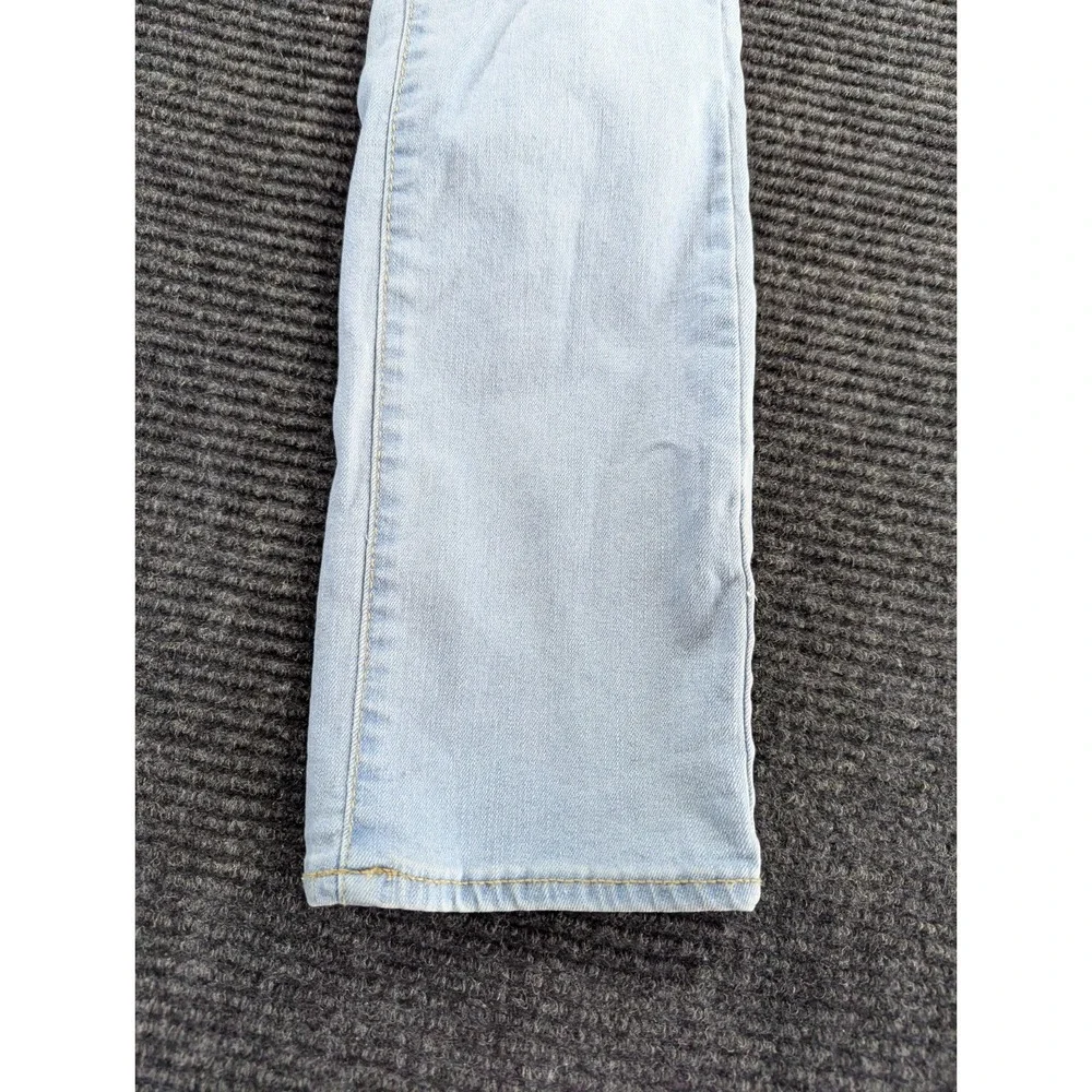 Levis Jeans Boys 8 Blue Denim Light Wash Distressed 5 Pocket Classic Bootcut